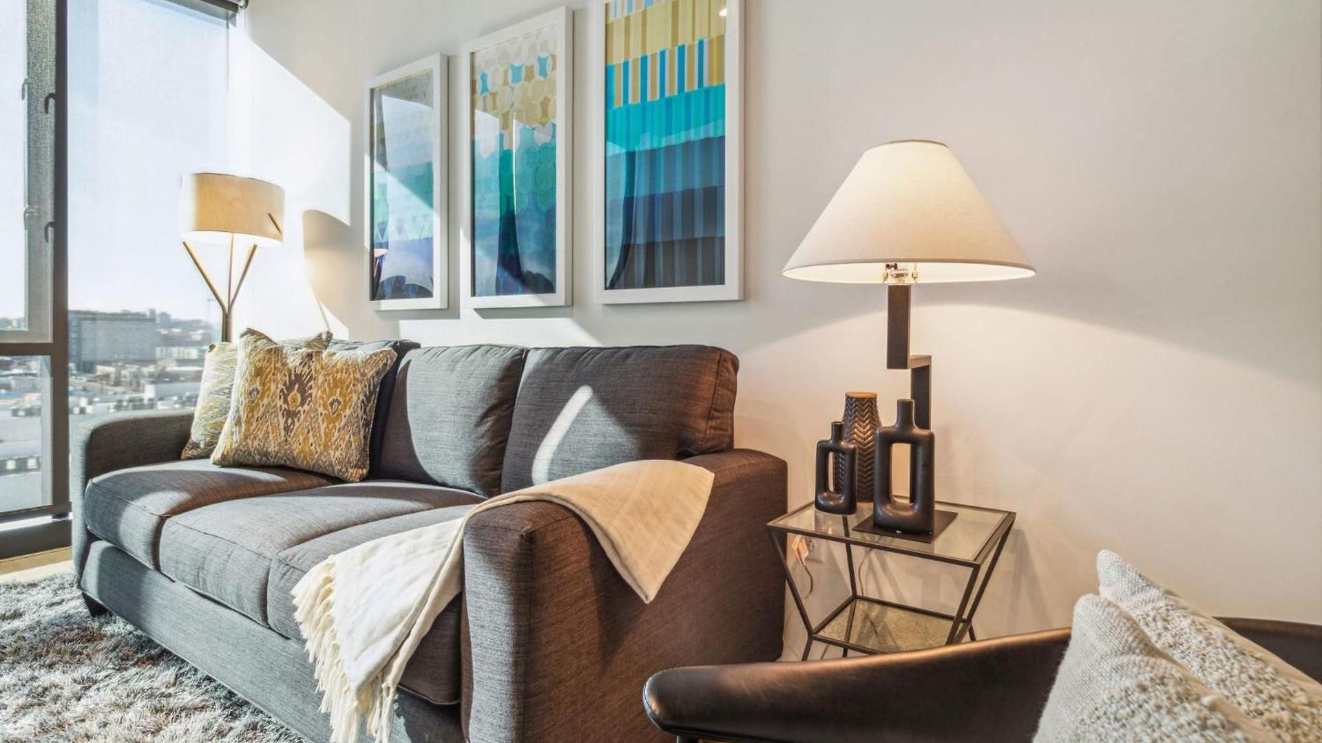 Contemporary City Living In *