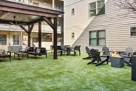 Apartment Two Cozysuites Bold Music Row In