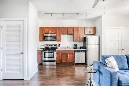 Apartment Two Cozysuites Bold Music Row In Nashville