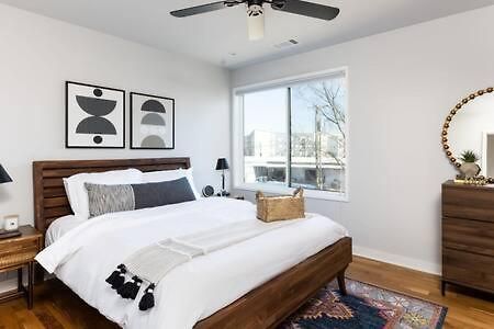 The Finley Loft - Quite Located In The Nations! *