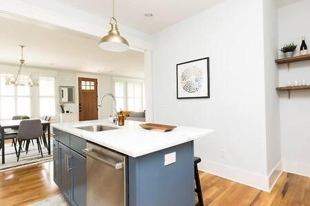 The Lillian House - Steps To Five Points Hotel 4*