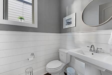 The Maple House - Huge Backyard & Mins To Broadway Holiday home Nashville