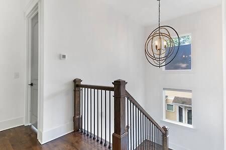 The Maple House - Huge Backyard & Mins To Broadway Holiday home *