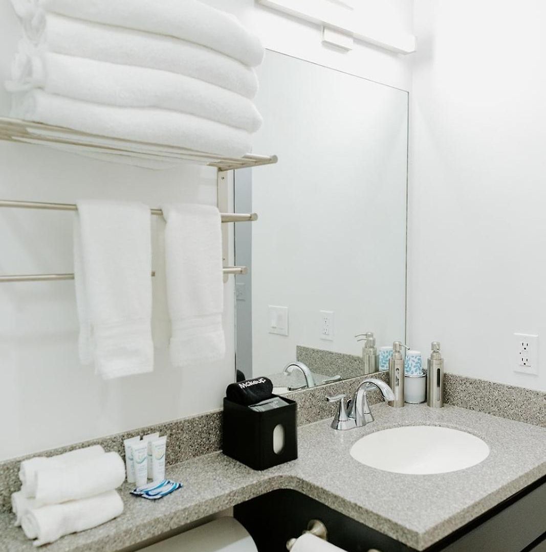 The Vinyl At Music Row - 1 Bedroom *