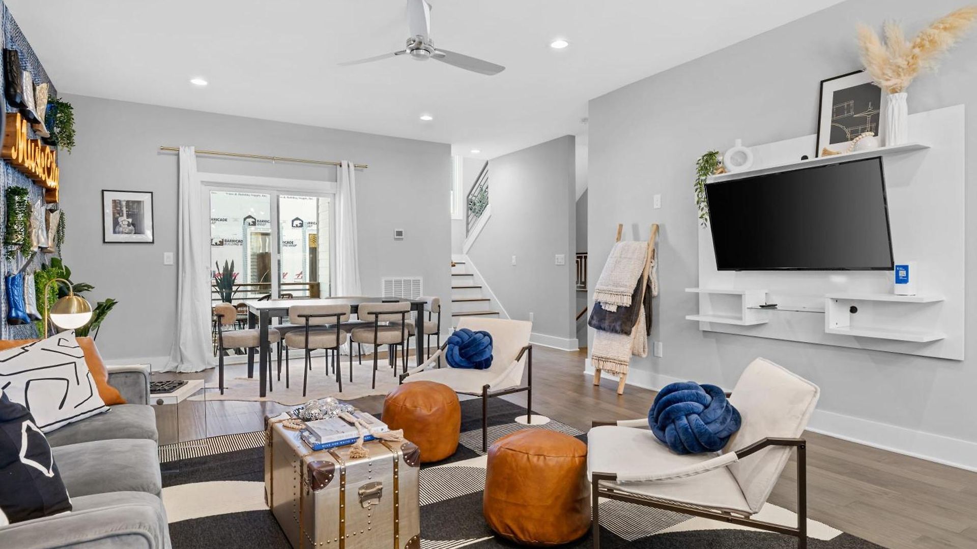 5 Mins To Dt ~gameroom ~ Balcony~sleeps 10~karaoke Holiday home Nashville