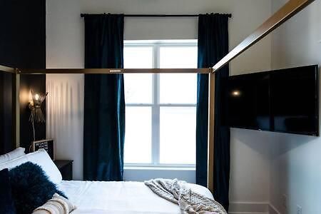 Holiday home Luxe Hillsboro Village Homes For 24 With 4 Patios, Rooftops And Garage Parking, Gourmet Kitchens And Smart Tvs, Walk To Vanderbilt, Pancake Pantry And Fido, 24hr Hospitality, 10 Min To Broadway And The Parthenon