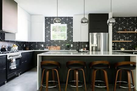 6 Bed With En Baths, Host Up To 20, Rooftops, Parking, Gourmet Kitchens, Cozy Living Spaces, Skyline Views & Fire Table, Near Downtown, Distilleries & Marathon Village, High-speed Wi-fi, 24hr Hospitality Nashville