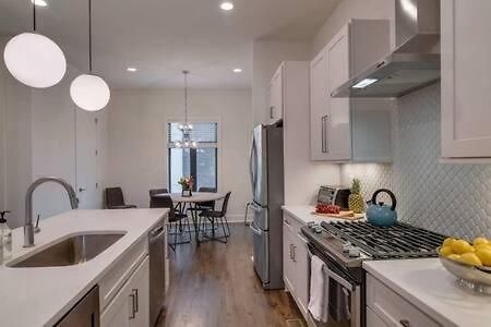 Holiday home Getaway - Rooftop, Garage, Near Broadway! Nashville