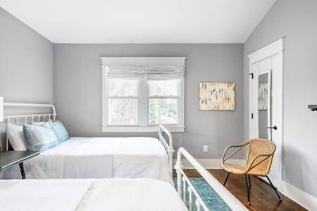 Spacious Dog Friendly 3 Bedroom Townhome, Grill, Patio 3 Blocks To Grocer, 5 Mins To 5 Points, 15 Mins To Broadway, 24 Hour Hospitality Team, Perfect For Families *