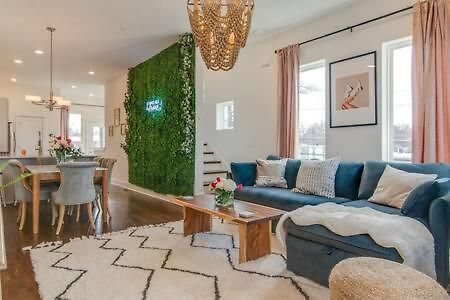 Holiday home Luxury Hillsboro Village Rooftop Retreat Sleep 12 W Chef S Kitchen Smart Tvs & Garage Walk To Vanderbilt Pancake Pantry & Boutique Shopping Minutes To Broadway 12 South & The Parthenon 24 7 Hospitality Nashville