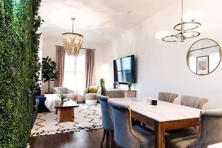 Luxury Hillsboro Village Rooftop Retreat Sleep 12 W Chef S Kitchen Smart Tvs & Garage Walk To Vanderbilt Pancake Pantry & Boutique Shopping Minutes To Broadway 12 South & The Parthenon 24 7 Hospitality Nashville