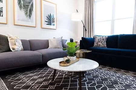 Holiday home Hillsboro Village Retreat Garage Rooftop Deck Sleeps 12 Sophisticated Open Living & Gourmet Kitchen Smart Tvs Pet-friendly W Private Garage Walk To Vanderbilt Minutes To 12 South & Broadway 24 7 Hospitality *