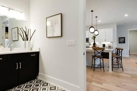 Chic Vandy With Garage - 3 Miles To Broadway Holiday home