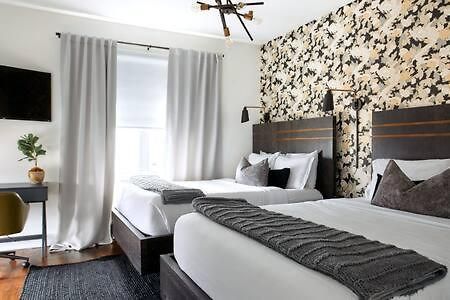 Holiday home Hillsboro Village Rooftop Retreat With Views, Sleep 12 With Gourmet Kitchen, Smart Tvs & Garage, Walk To Vanderbilt, Pancake Pantry And Boutique Shopping, Minutes To Broadway, 12 South And The Parthenon, Perfect For Groups, 24hr Hospitality