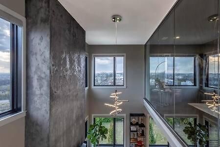 Holiday home Skyline View Mansion, Hot Tub, Close To Downtown, Less Than 10 Mins To 5 Points And Broadway, 3 Spacious Suites, Workspace, Garage Spaces And Ample Parking, 24 Hr Hospitality Nashville