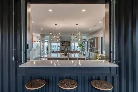 Skyline View Mansion, Hot Tub, Close To Downtown, Less Than 10 Mins To 5 Points And Broadway, 3 Spacious Suites, Workspace, Garage Spaces And Ample Parking, 24 Hr Hospitality Nashville