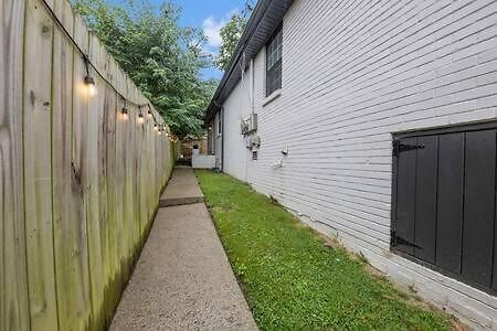 The Blue - 4 Beds And 7 Mins To Broadway! Apartment *