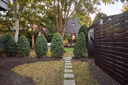 Chic 4br With Fenced Yard Walk To Dining Parking 5 Mins To Nissan Stadium Less Than 2 Miles To Broadway Workspace Parking 24 Hr Hospitality Great For Families * Nashville