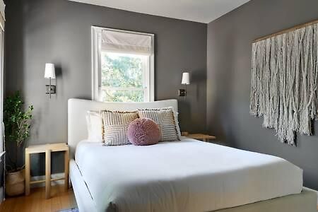 Holiday home Chic 4br With Fenced Yard Walk To Dining Parking 5 Mins To Nissan Stadium Less Than 2 Miles To Broadway Workspace Parking 24 Hr Hospitality Great For Families