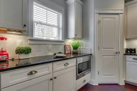 Spacious 4 King Belmont 2 Living Walk To Belmont & Vanderbilt Large Dining Table Smart Tvs Parking 24 Hr Hospitality Near Music Row & The Gulch 2 Miles To Broadway