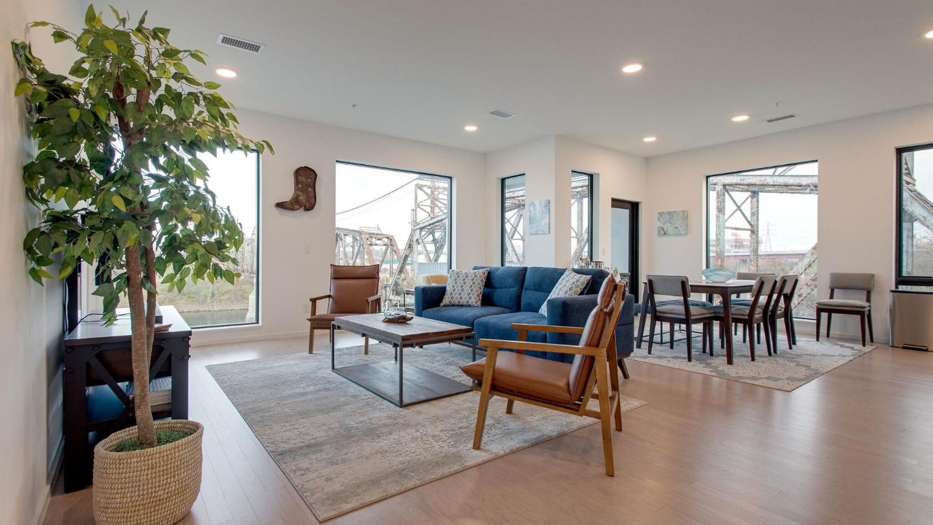 The Riverfront Vip - Walk To Broadway & Nissan Stadium - Free Garage Nashville