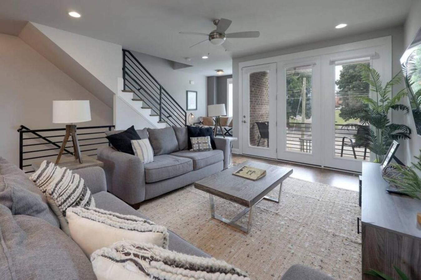 Weho Home, Geodis Park, Mini-golf, Arcade, 10min To Downtown! Sleeps 10! *