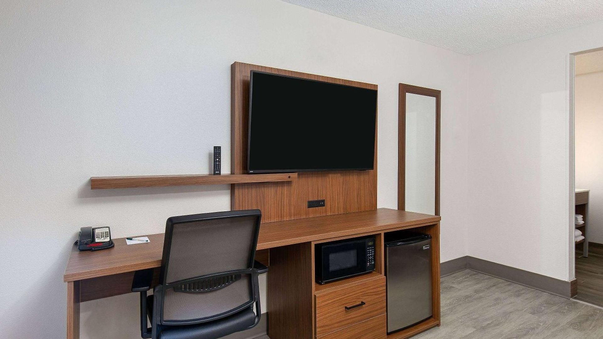 Hotel La Quinta By Wyndham Airport 3*