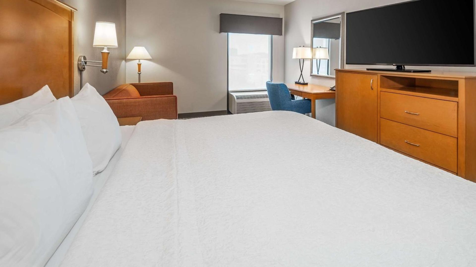 Hotel Hampton & Nashville-vanderbilt-elliston Place