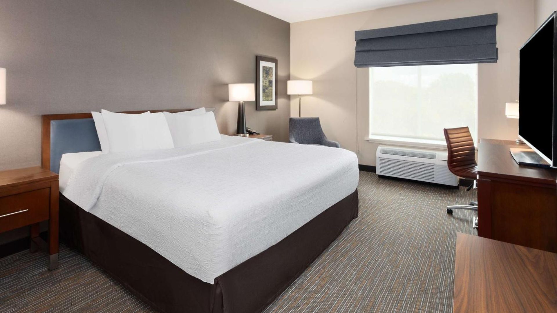 Hampton By Hilton Airport Century Place Hotel 3*