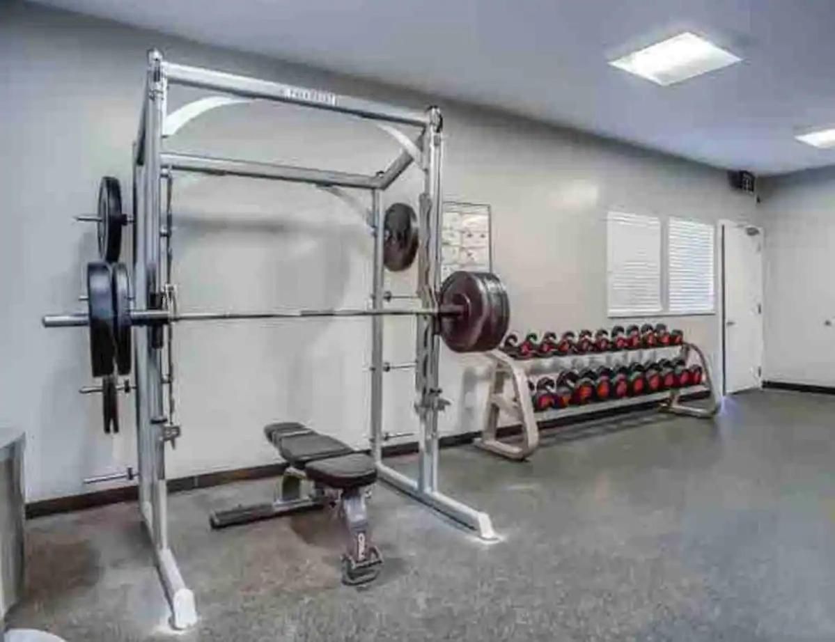 Apartment Walk To Downtown Broadway With Pool, Parking And Patio Nashville