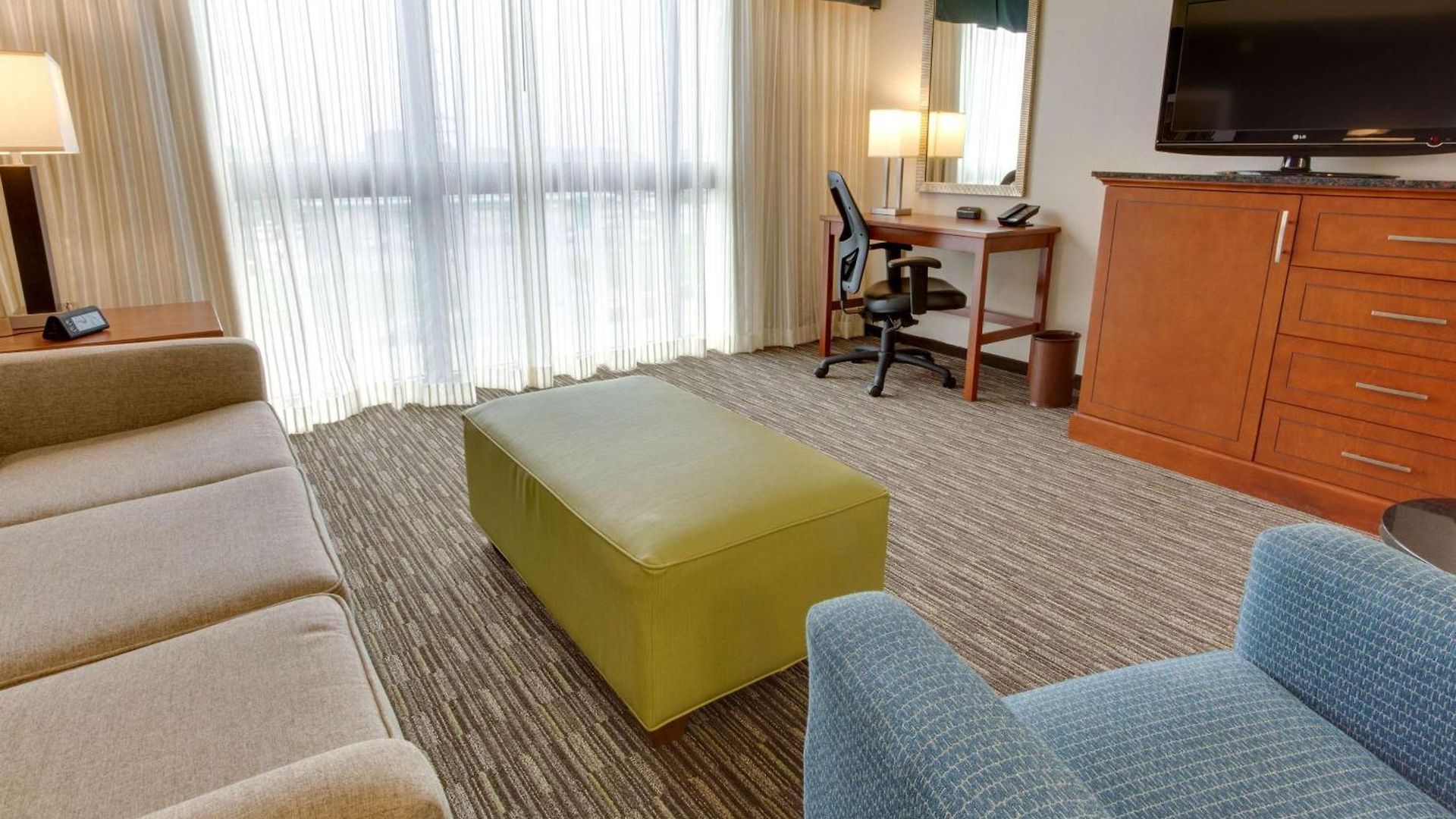 Hotel Drury & Airport Nashville