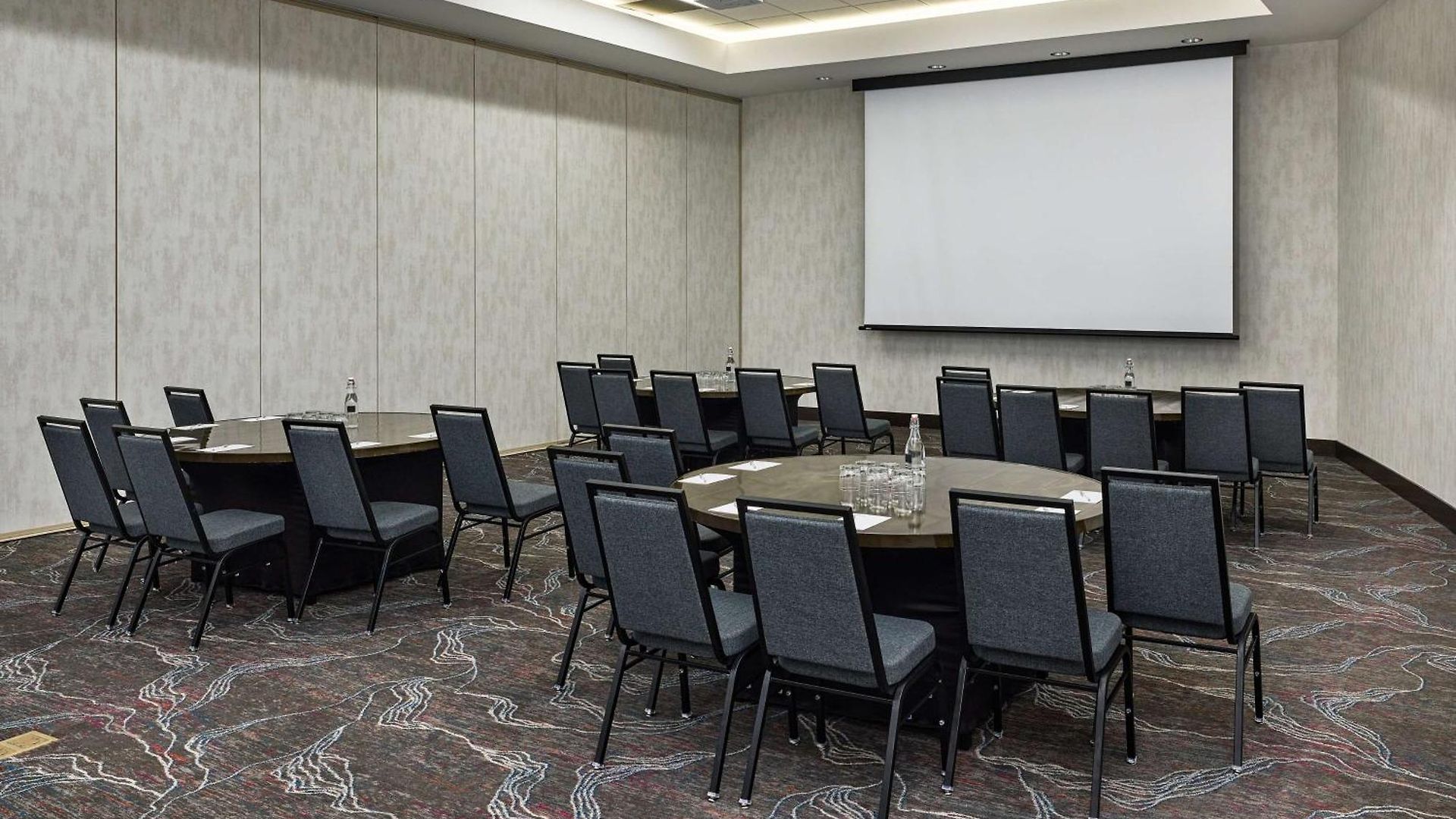 Hotel Hilton Garden Downtown Convention Center 3*