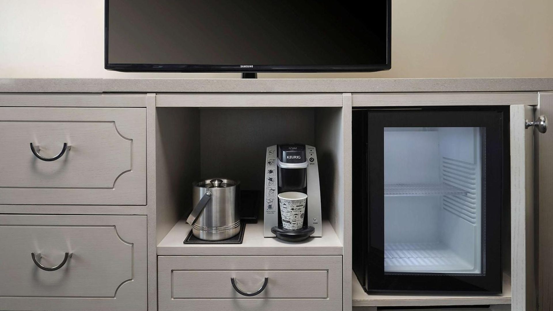 Hotel Doubletree By Hilton Downtown 4*