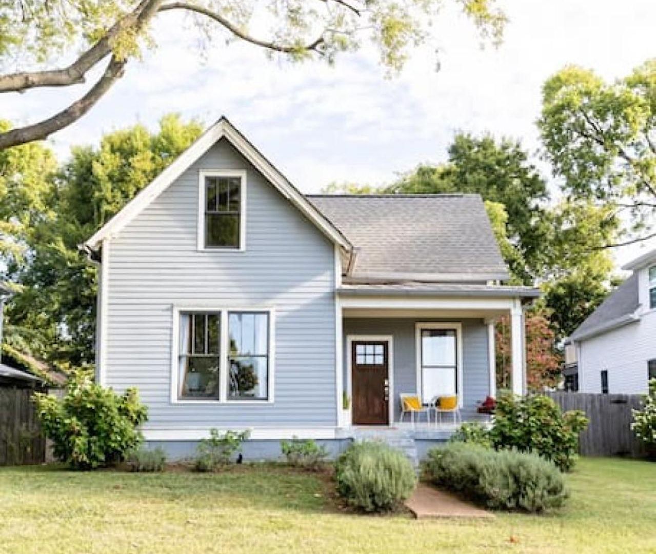 Holiday home Cheerful House Near Coffee Food & Fenced-in Yard