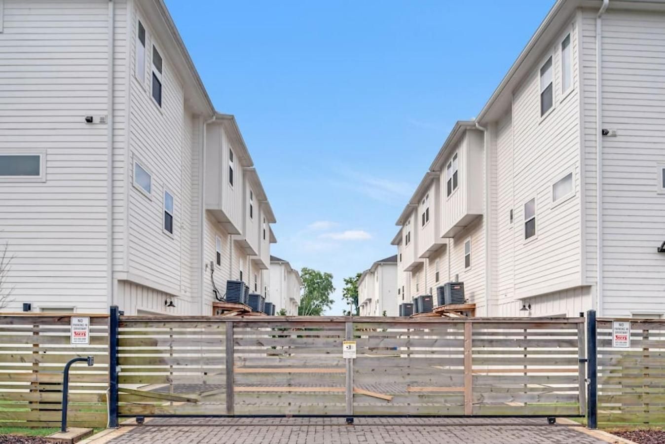 Holiday home Diamond Retreat Townhome With Garage 3 Mi To Downtown *