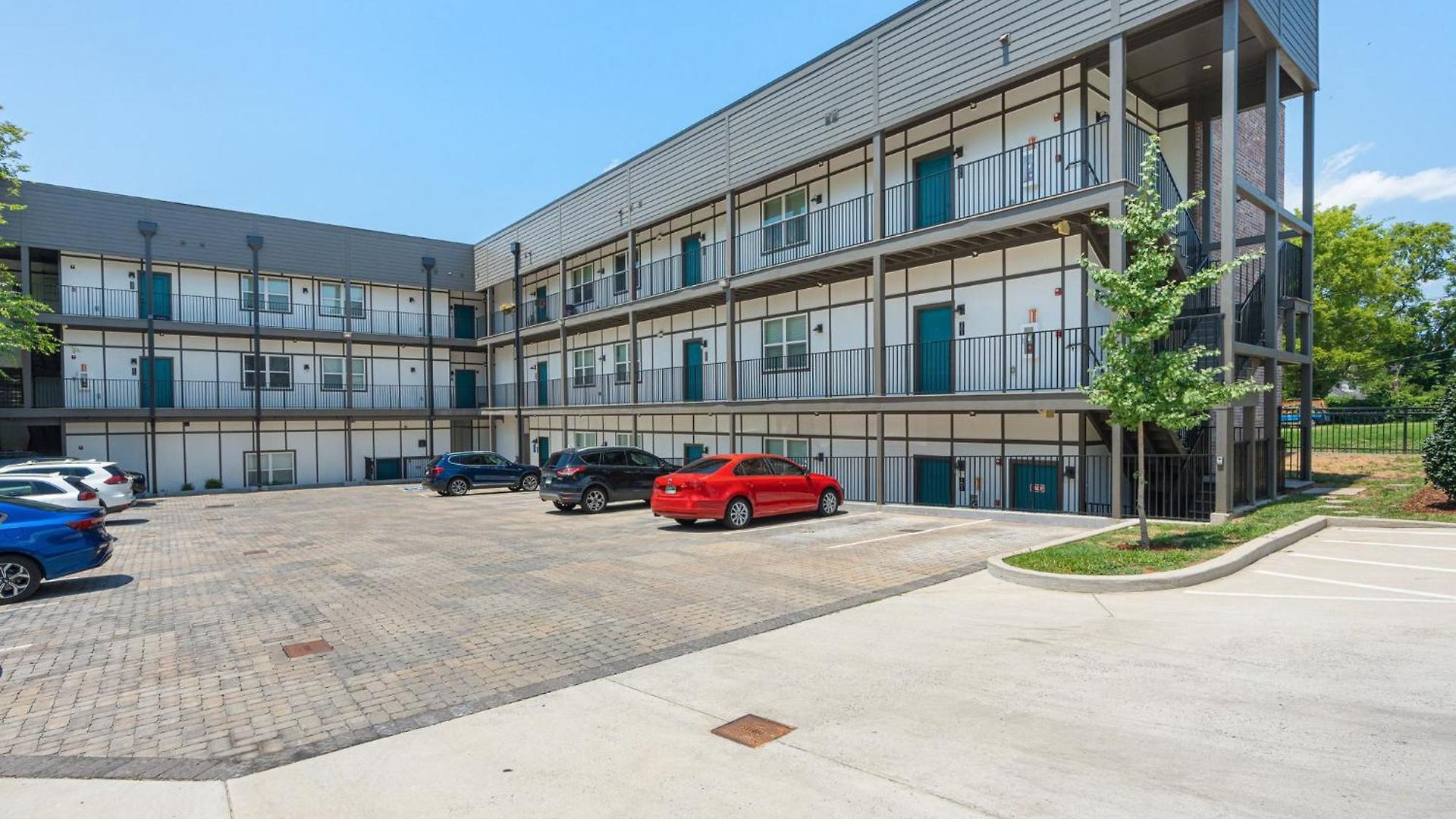 Modern East 3 Miles To Downtown *
