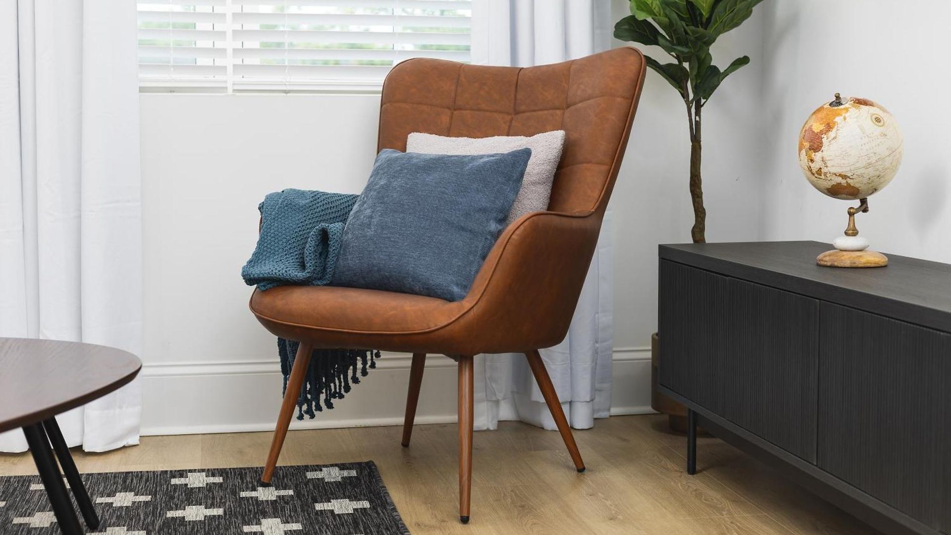 Chic And Cozy Designer 3 Miles To Downtown Apartment Nashville