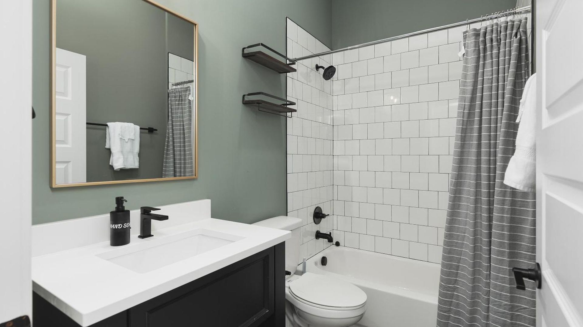 Chic And Cozy Designer 3 Miles To Downtown Nashville