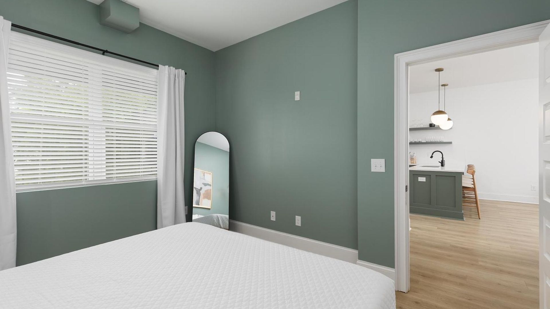 Chic And Cozy Designer 3 Miles To Downtown Nashville