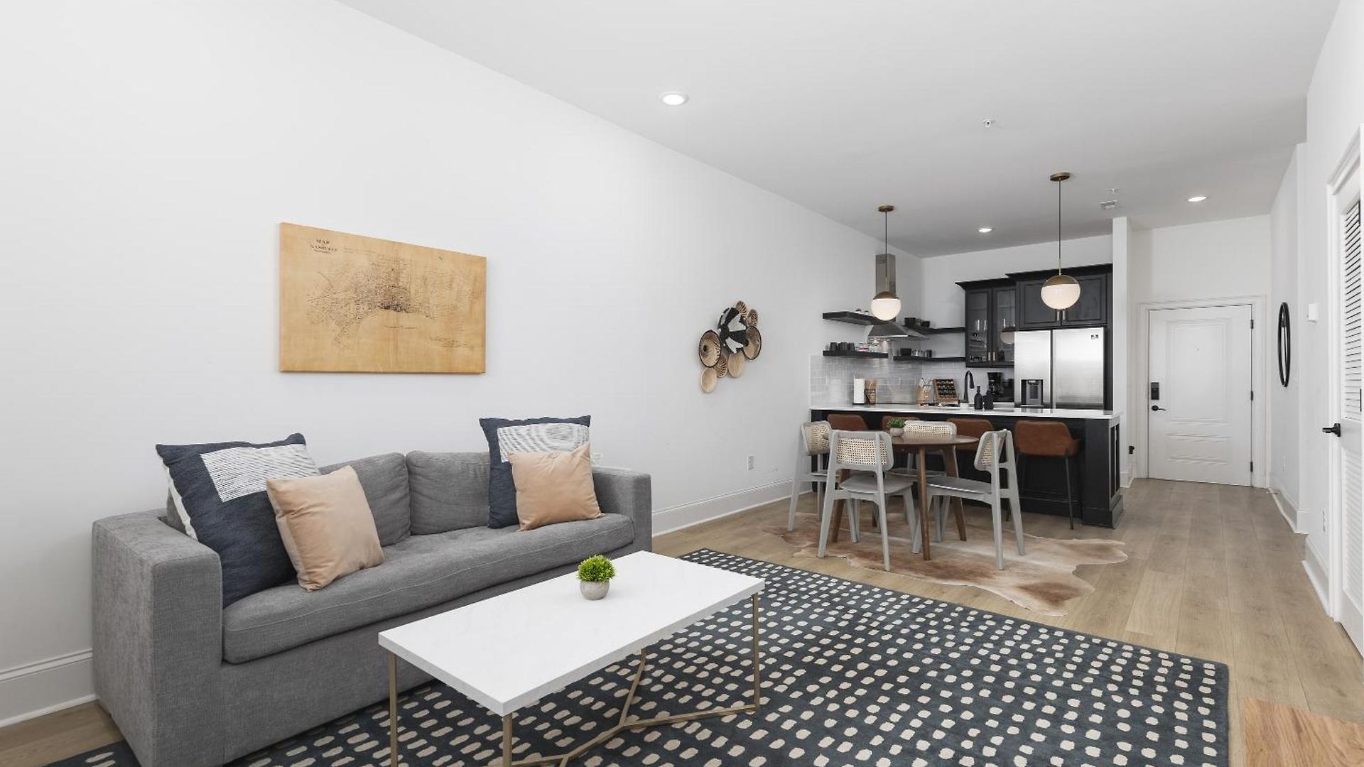 Near Downtown Broadway & Stadium With Free Parking Nashville