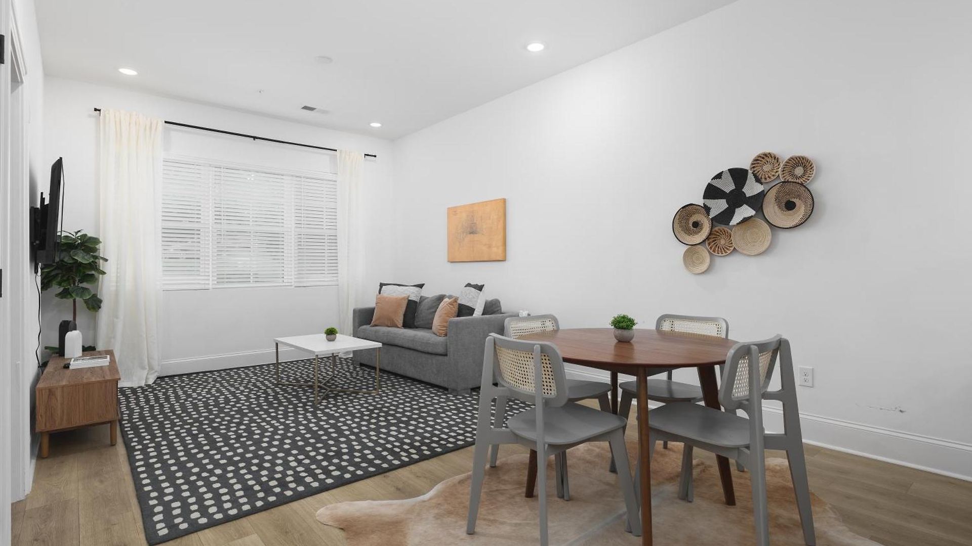 Near Downtown Broadway & Stadium With Free Parking Apartment