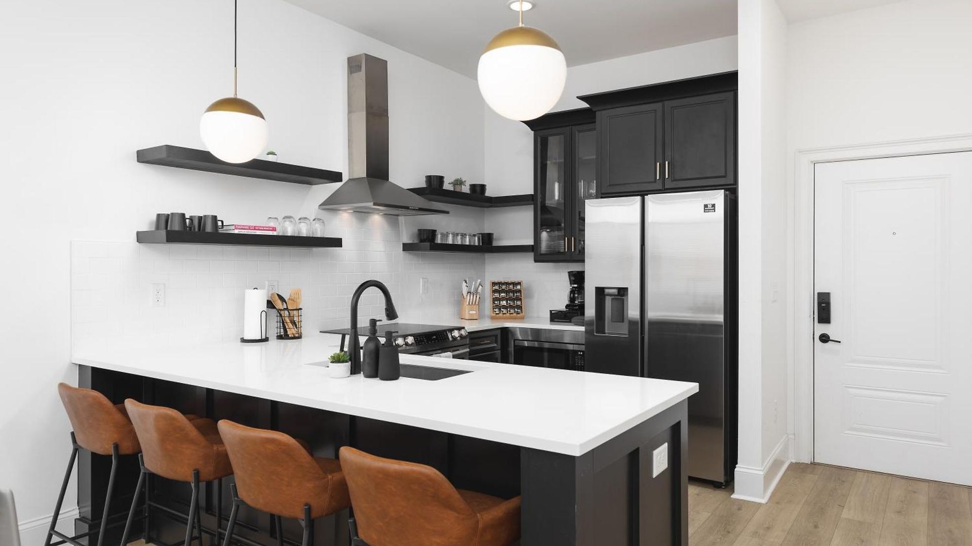 Near Downtown Broadway & Stadium With Free Parking *