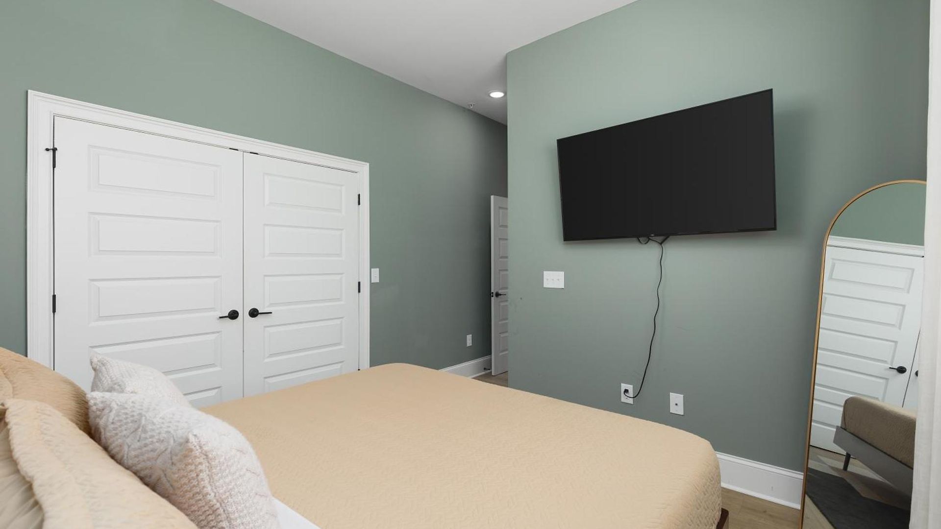 Luxury Design Condo, Close To Downtown Broadway & Coffee Apartment Nashville