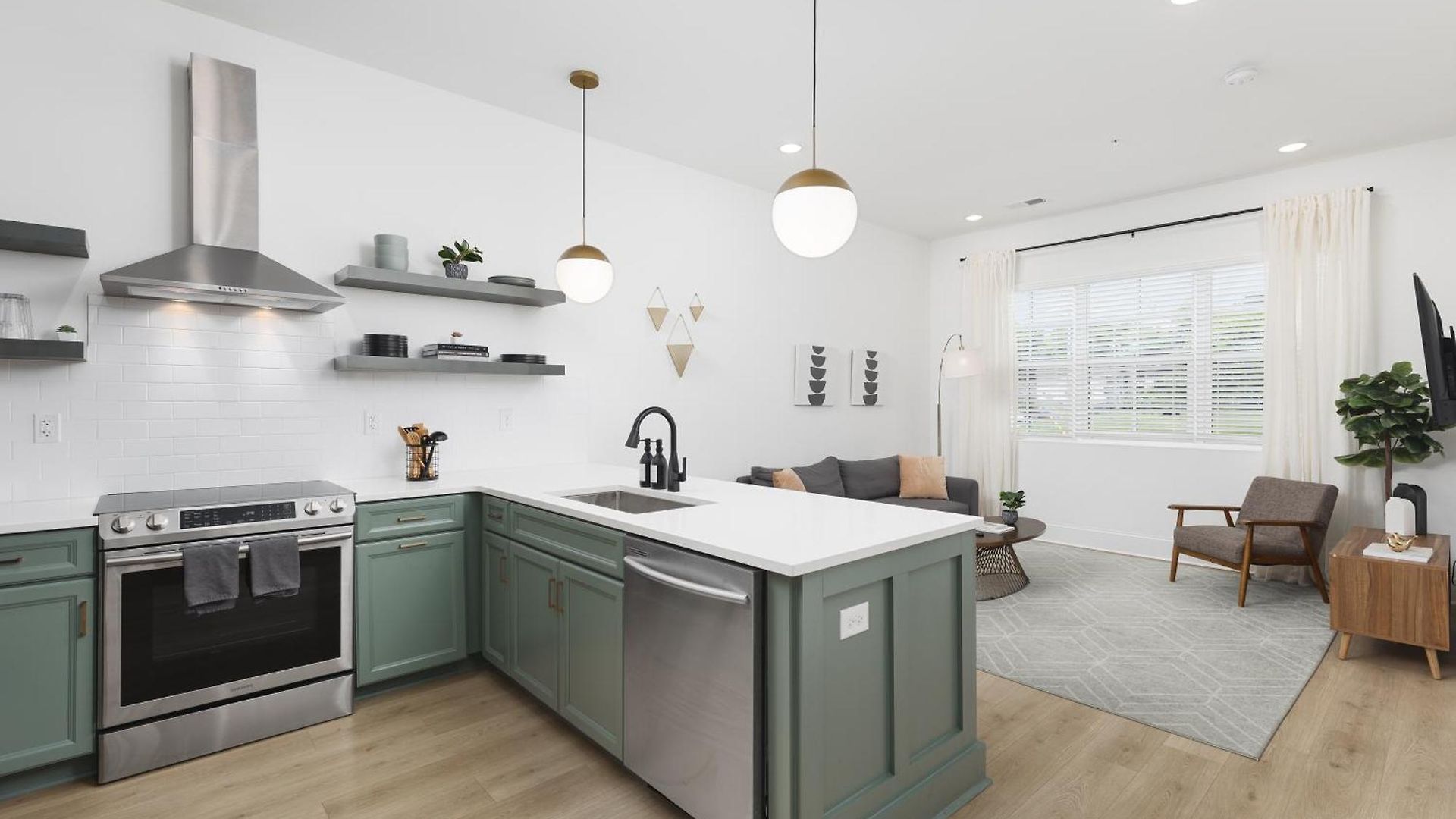 Luxury Design Condo, Close To Downtown Broadway & Coffee Apartment