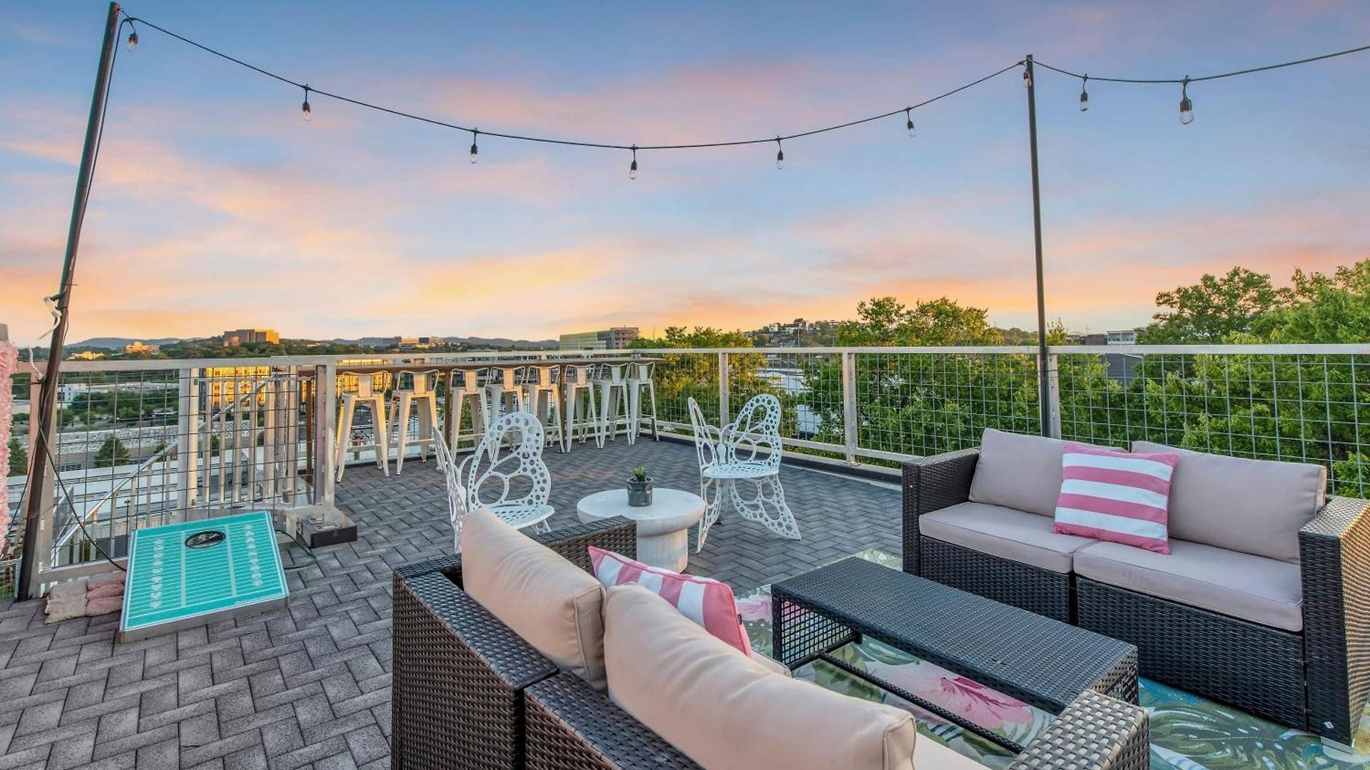 Dolly's Big House - 18 Beds Skydeck Views *
