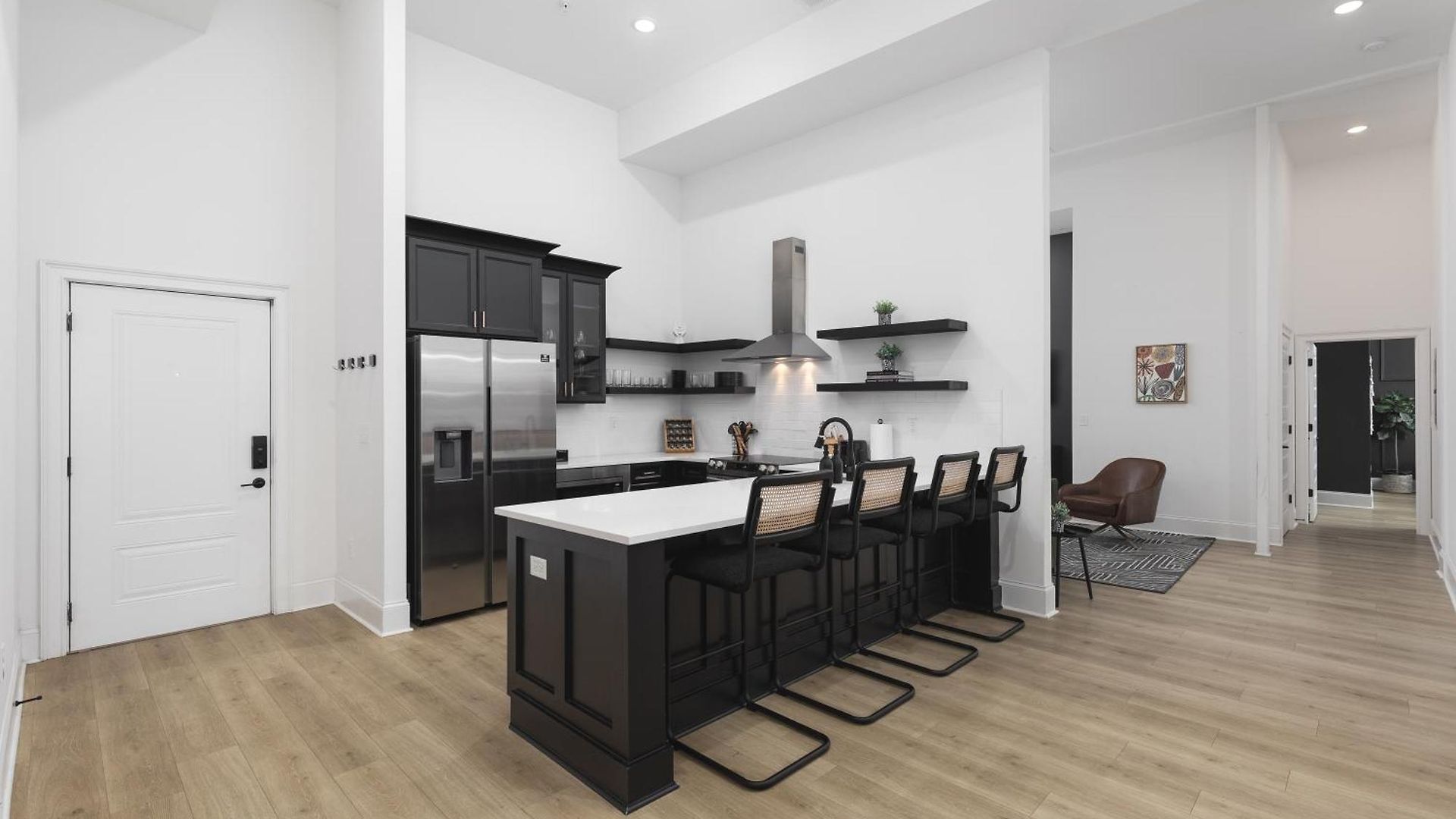 Apartment 3 Miles To Broadway, Walk To Restaurants And Coffee *