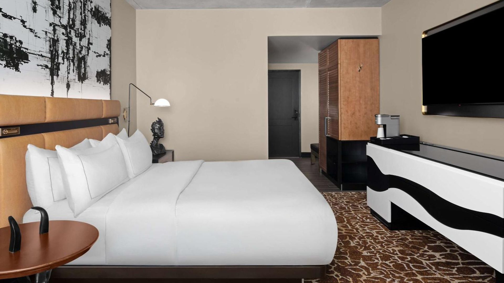 Fraye Nashville, Curio Collection By Hilton 4*