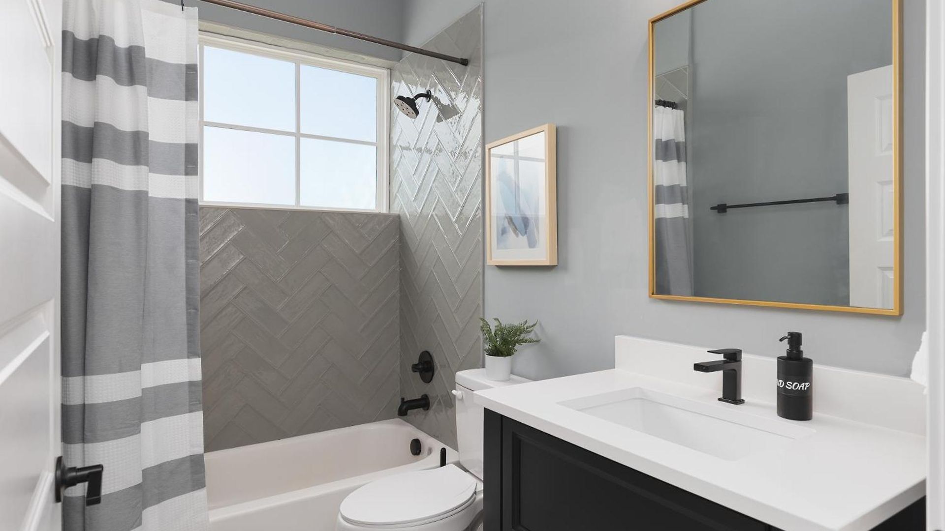 Tranquil Haven Close To Broadway With Free Parking