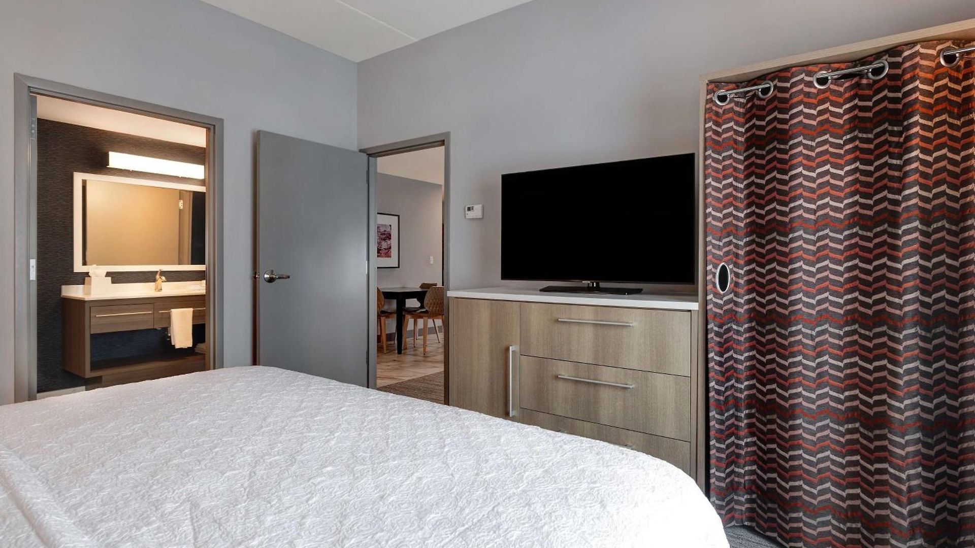 Home2 By Hilton Downtown-metrocenter 3*