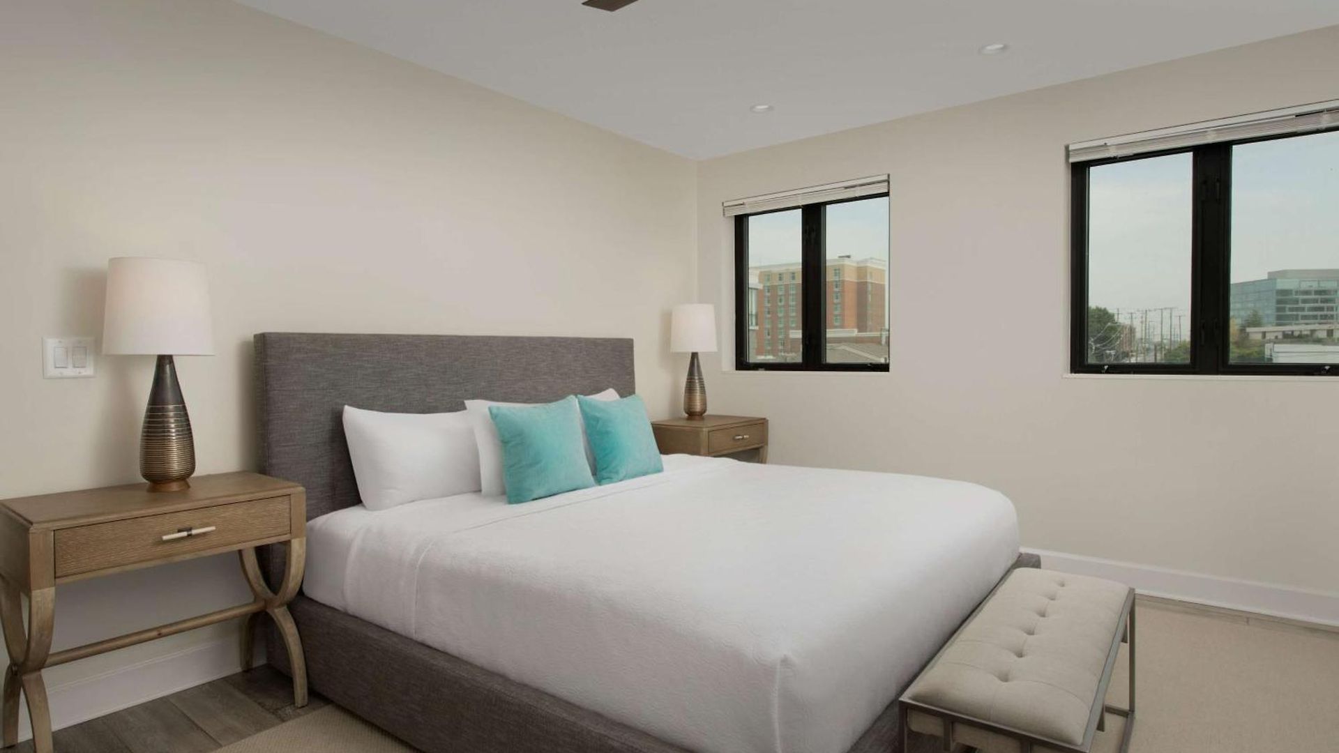 Home2 By Hilton Downtown Convention Center 3*